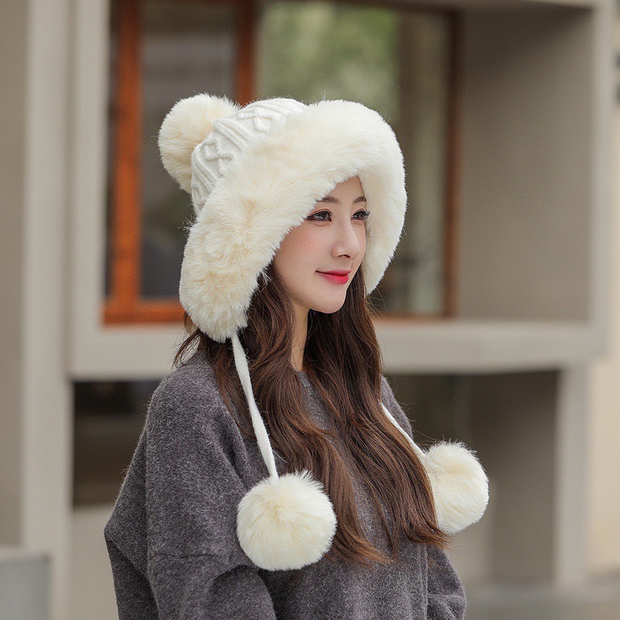 [TOP] CHANEL Plush Hat with Fur Ball - 3 Colour