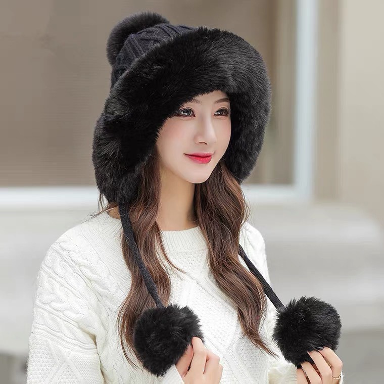 [TOP] CHANEL Plush Hat with Fur Ball - 3 Colour