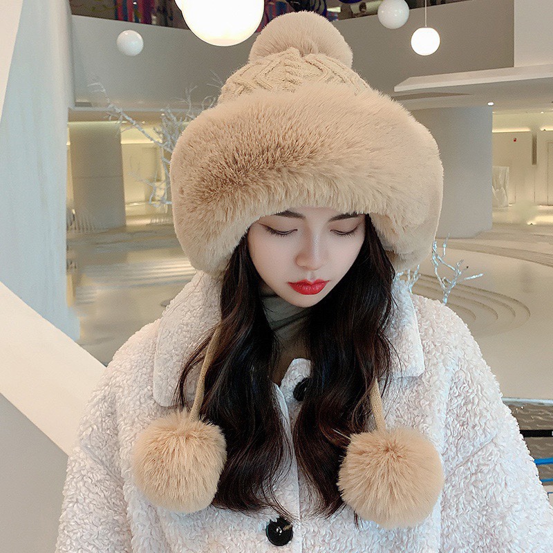 [TOP] CHANEL Plush Hat with Fur Ball - 3 Colour