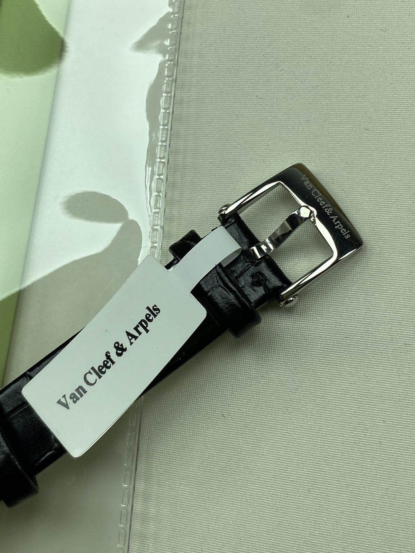 [TOP] Van Cleef & Arpels Watch - Black