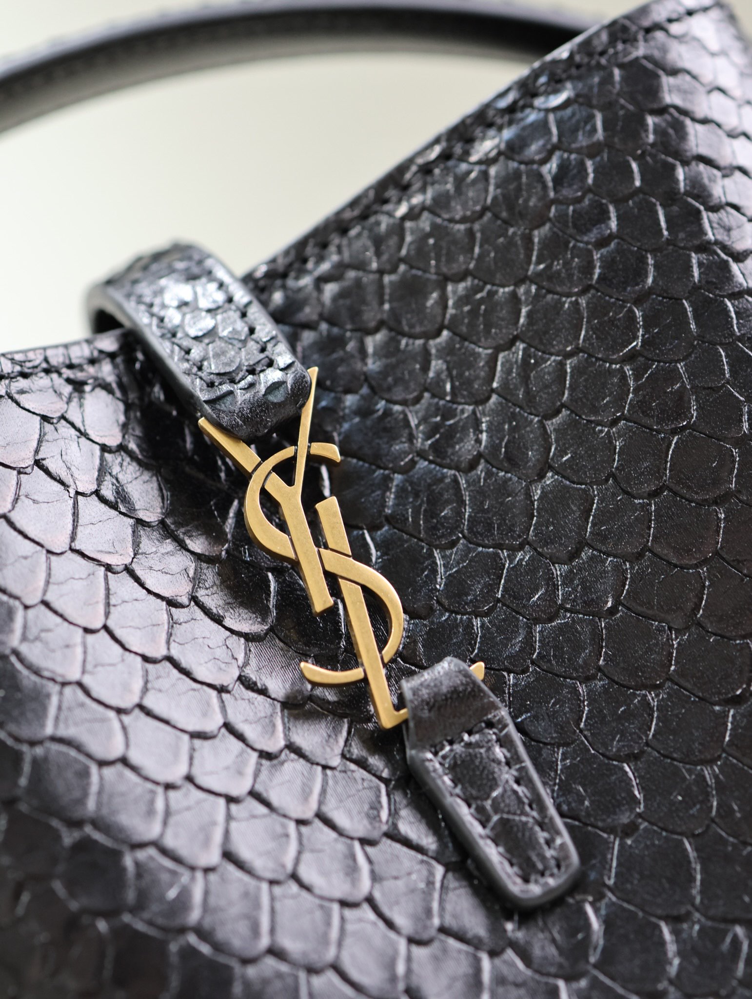 [TOP] Yves Saint Laurent YSL LE 37 Bag 15x13x6cm/17×20×13cm -Black