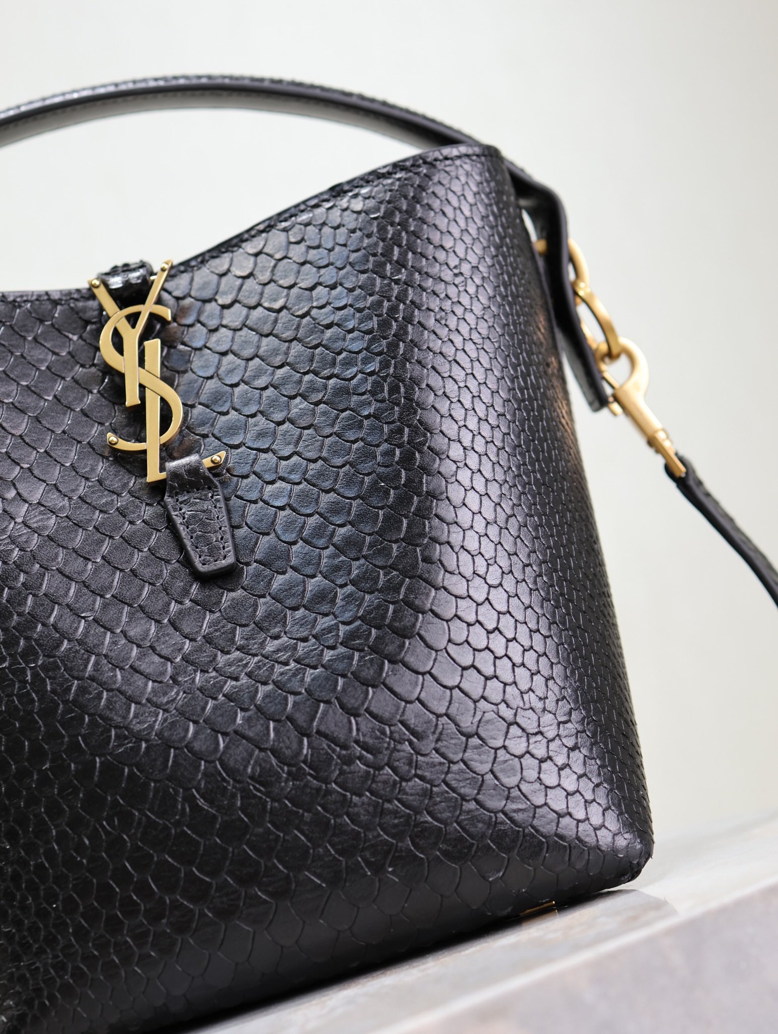 [TOP] Yves Saint Laurent YSL LE 37 Bag 15x13x6cm/17×20×13cm -Black