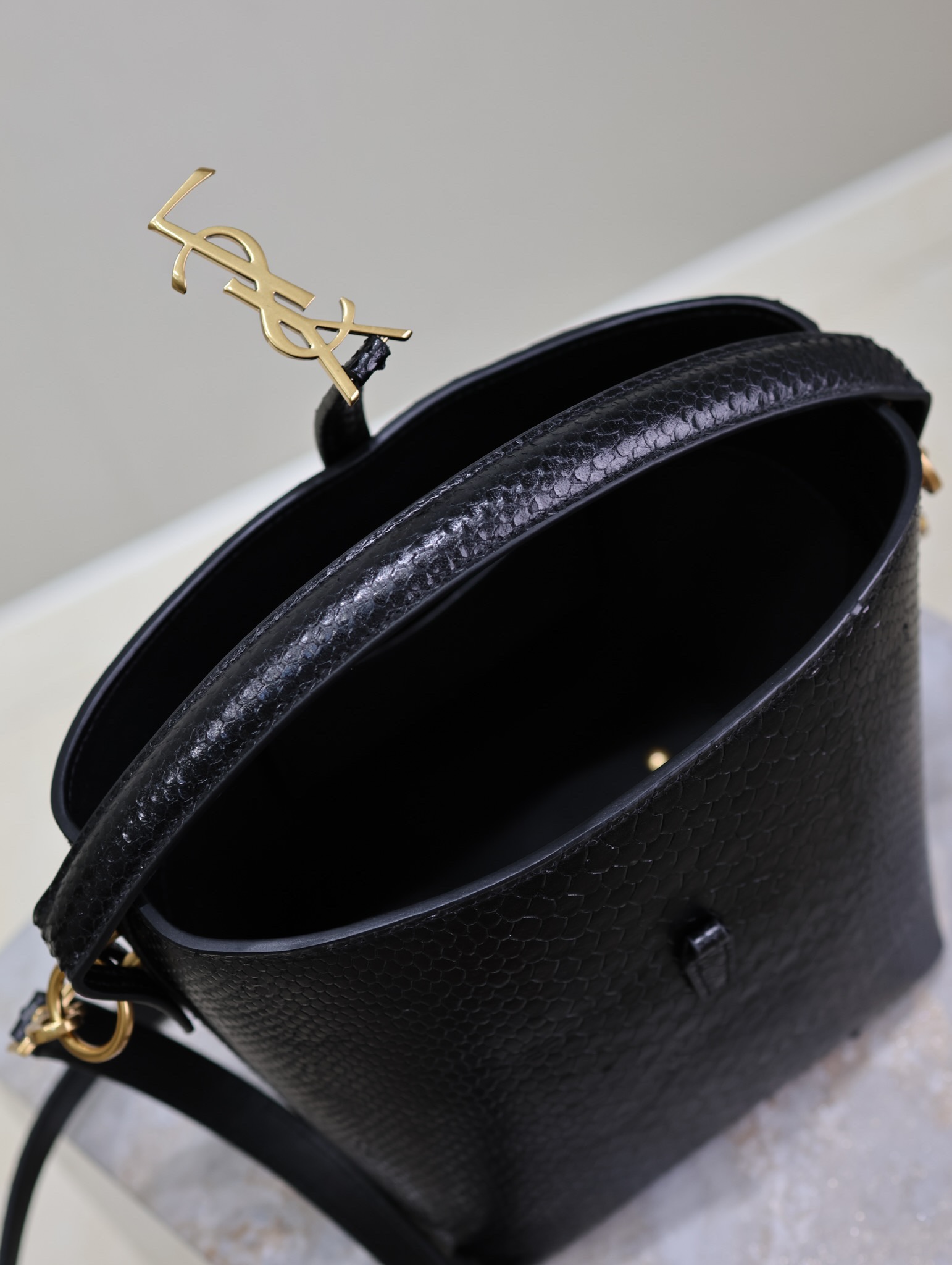 [TOP] Yves Saint Laurent YSL LE 37 Bag 15x13x6cm/17×20×13cm -Black