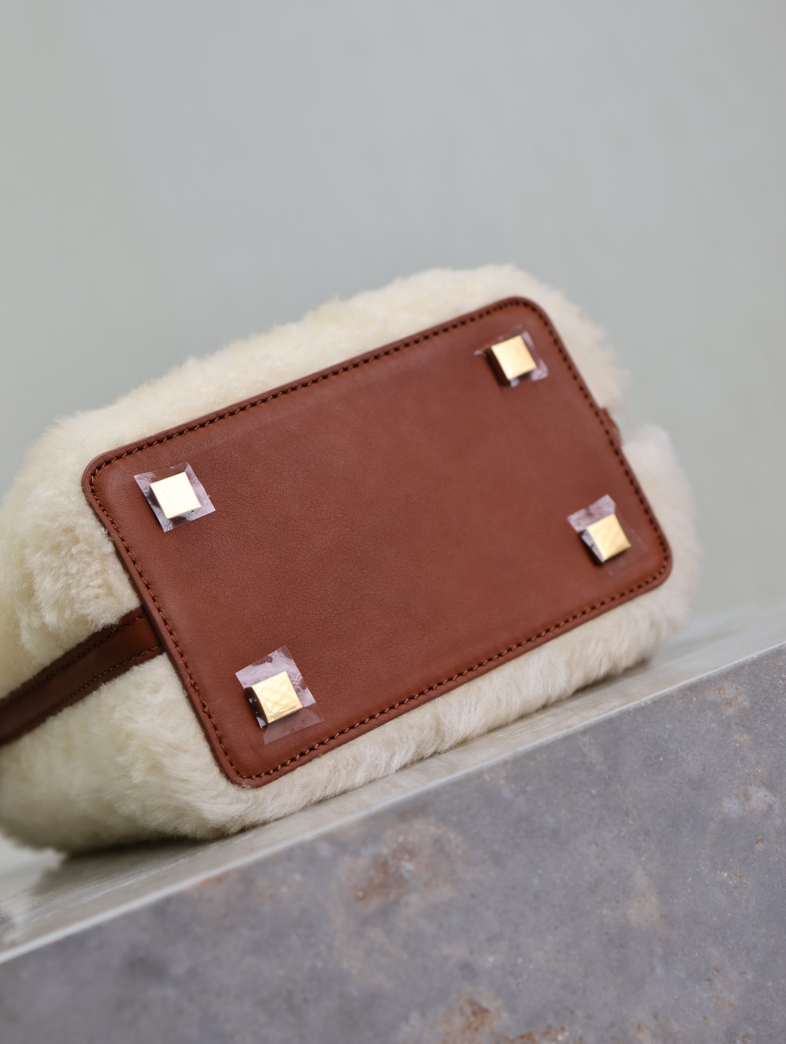 [TOP] Yves Saint Laurent YSL LE 37 Lambswool Bag 15x13x6cm/17×20×13cm -Brown