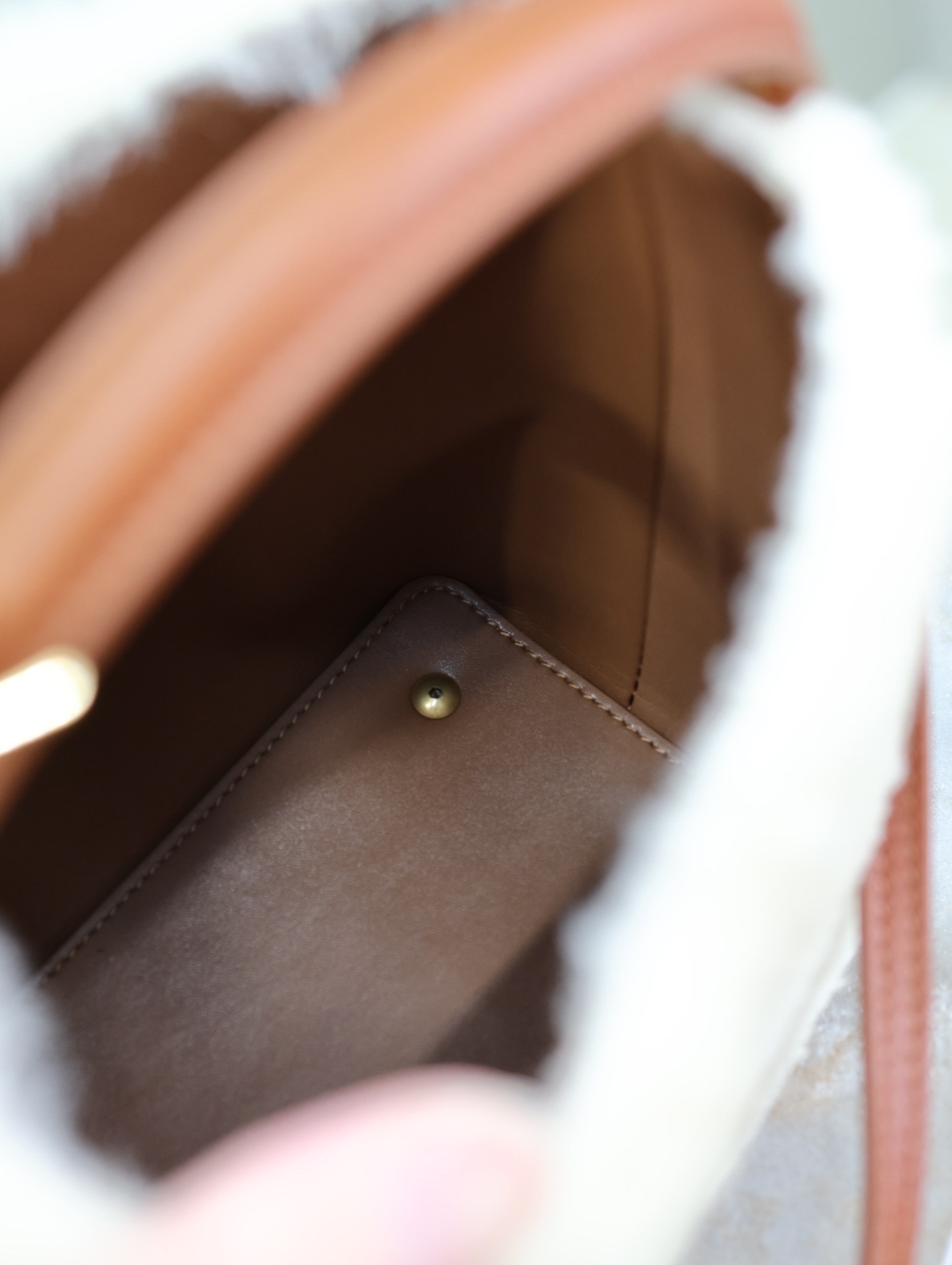 [TOP] Yves Saint Laurent YSL LE 37 Lambswool Bag 15x13x6cm/17×20×13cm -Brown