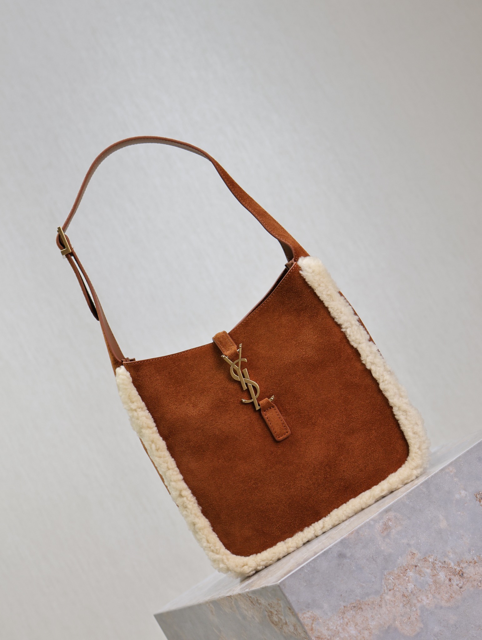 [TOP] Yves Saint Laurent YSL Le 5A7 Suede with Lambswool Hobo Bag 23×22×8.5cm - Brown
