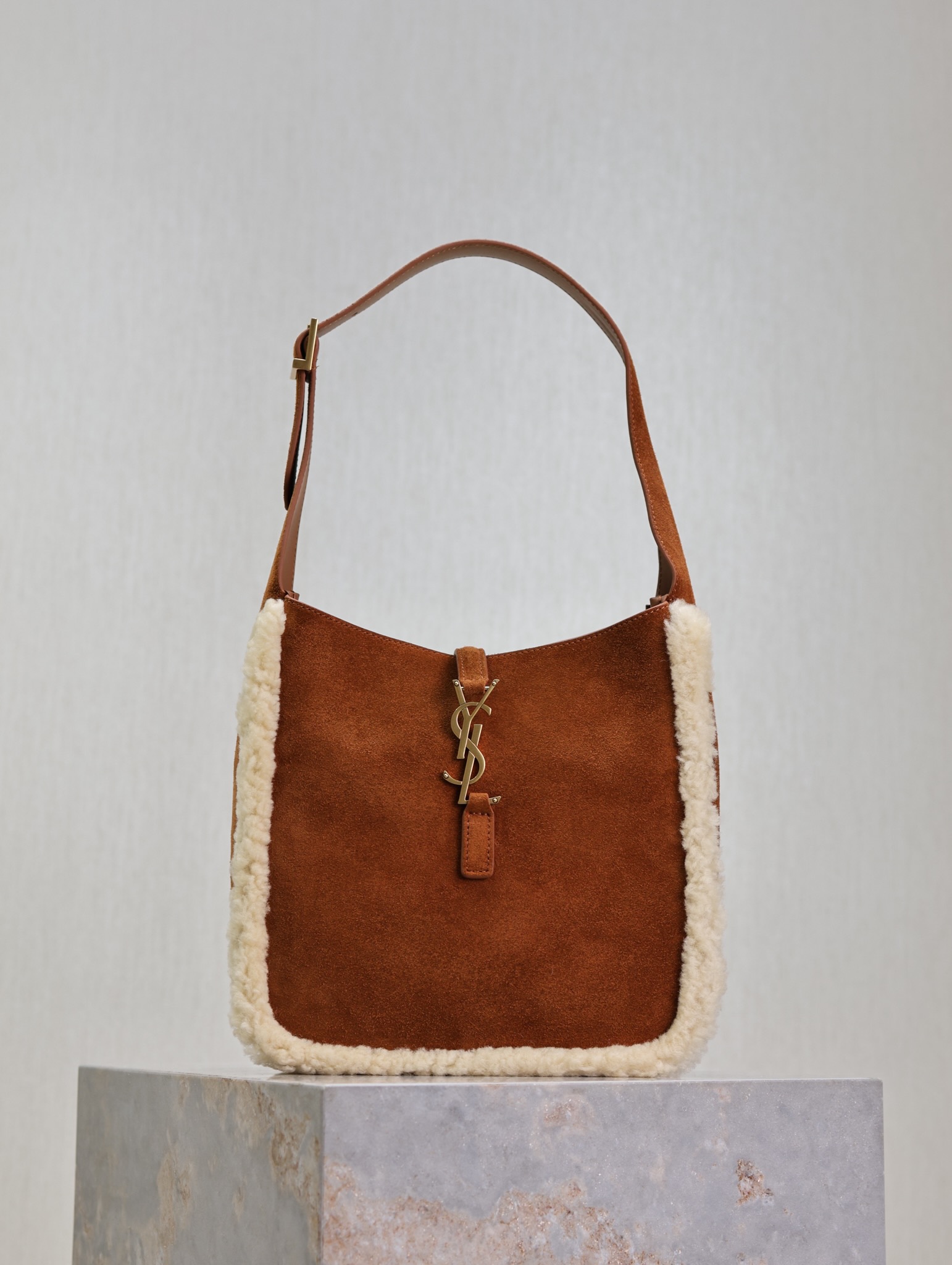[TOP] Yves Saint Laurent YSL Le 5A7 Suede with Lambswool Hobo Bag 23×22×8.5cm - Brown