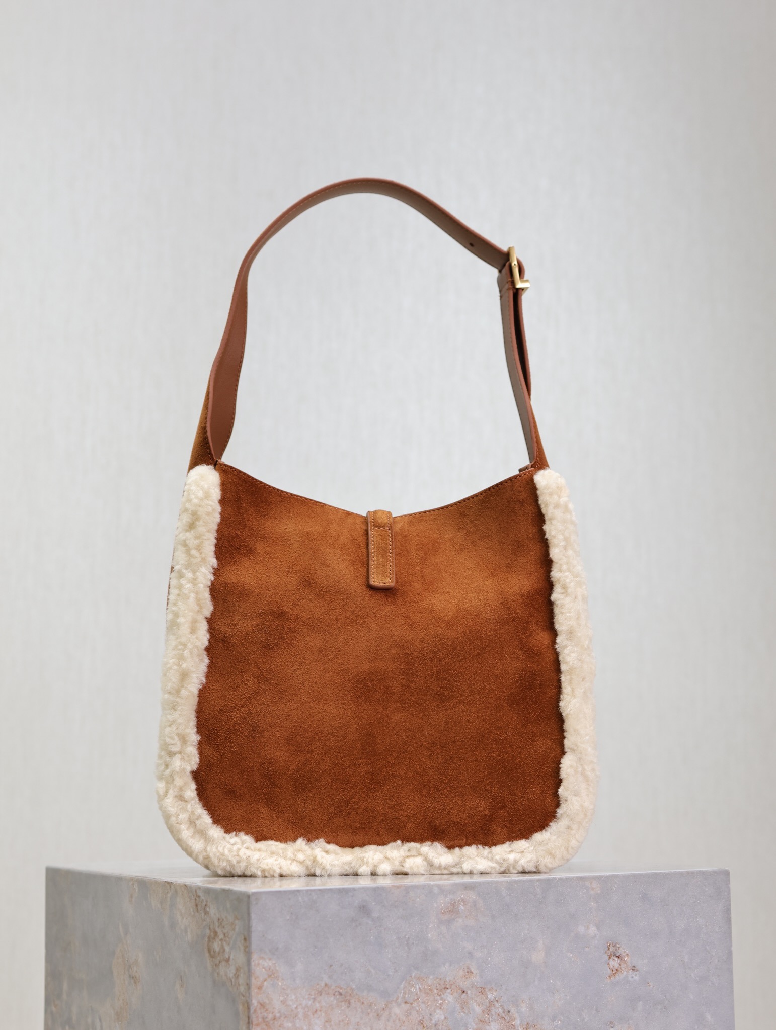 [TOP] Yves Saint Laurent YSL Le 5A7 Suede with Lambswool Hobo Bag 23×22×8.5cm - Brown