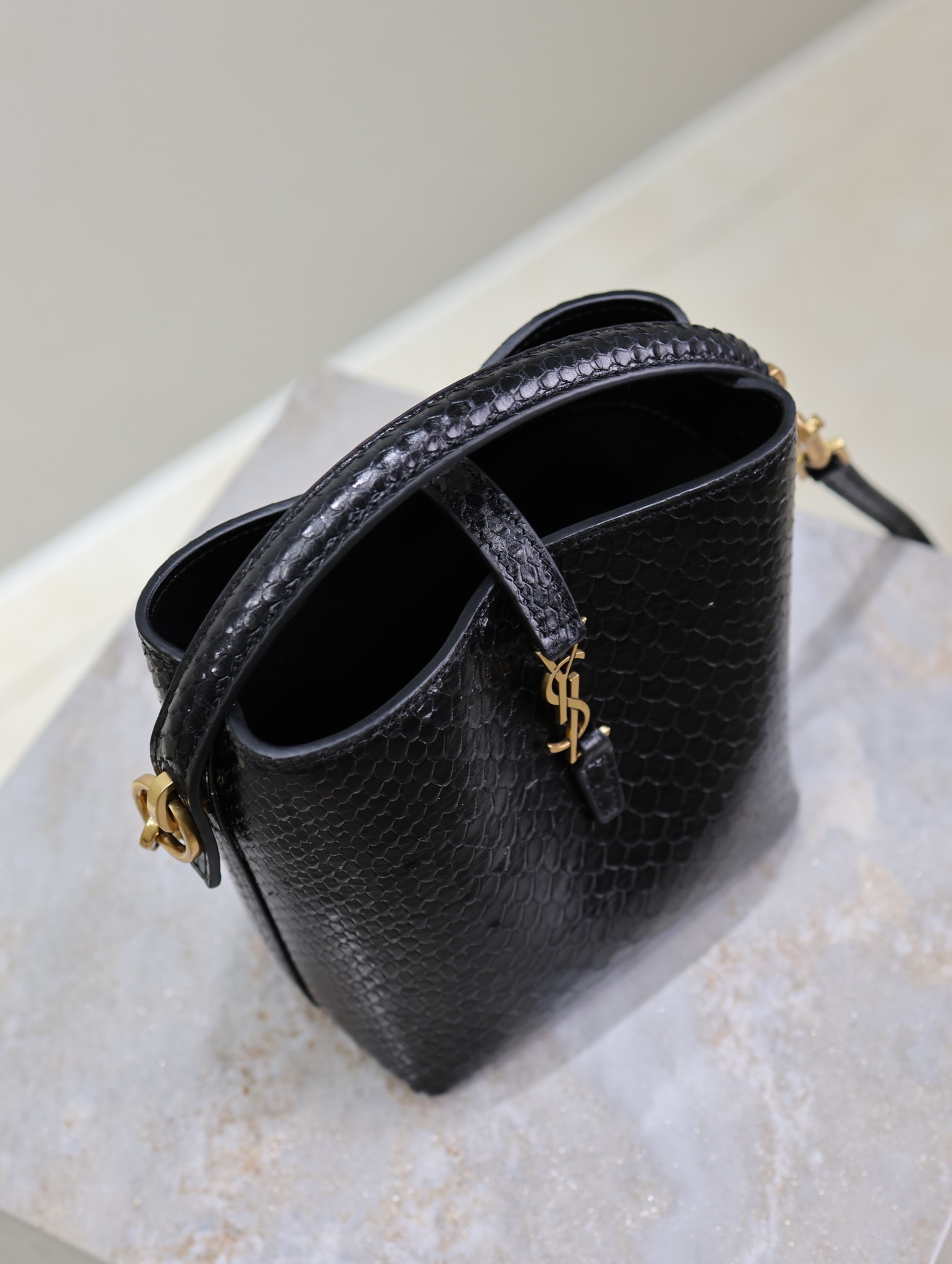 [TOP] Yves Saint Laurent YSL LE 37 Bag 15x13x6cm/17×20×13cm -Black