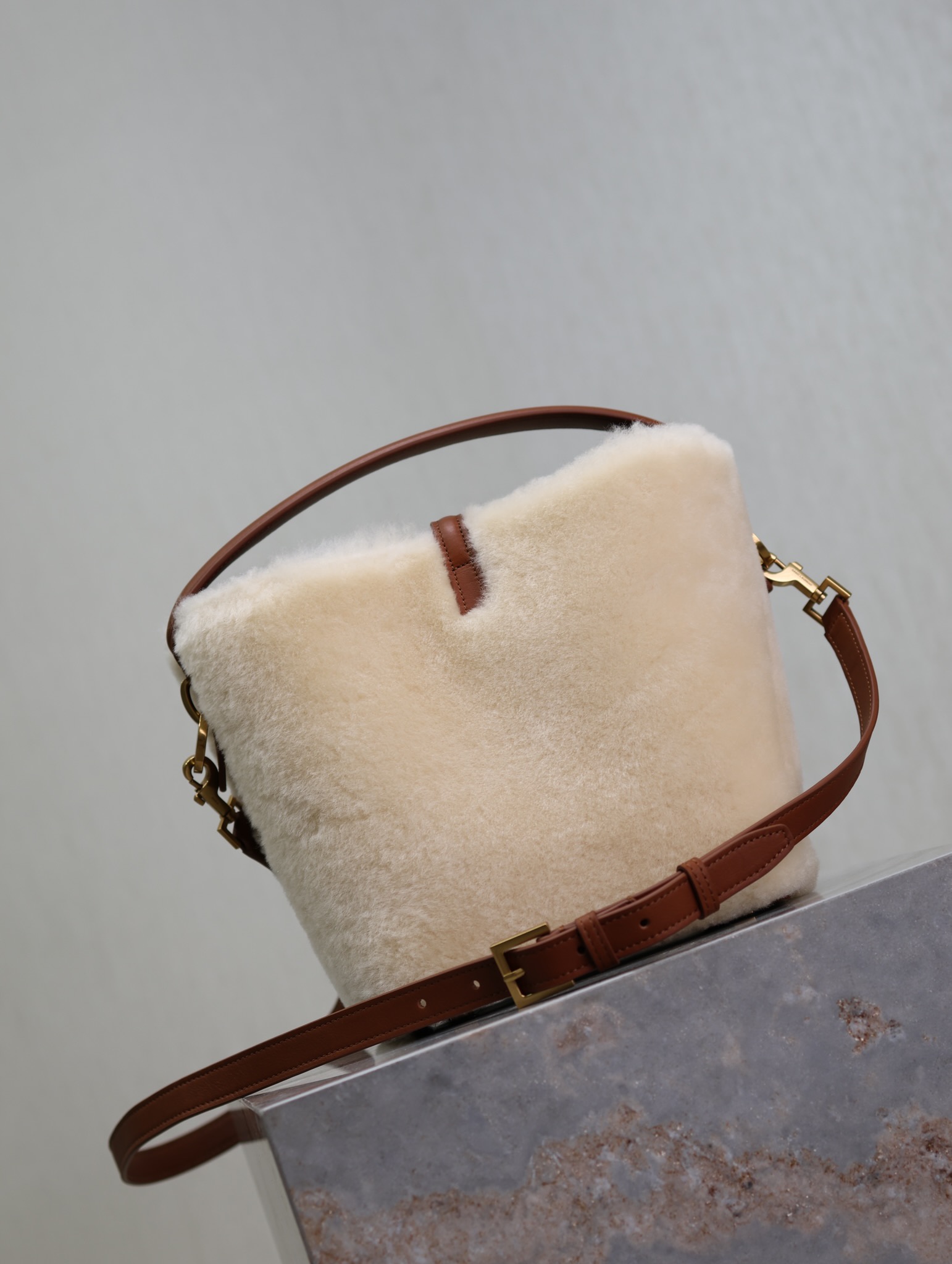 [TOP] Yves Saint Laurent YSL LE 37 Lambswool Bag 15x13x6cm/17×20×13cm -Brown