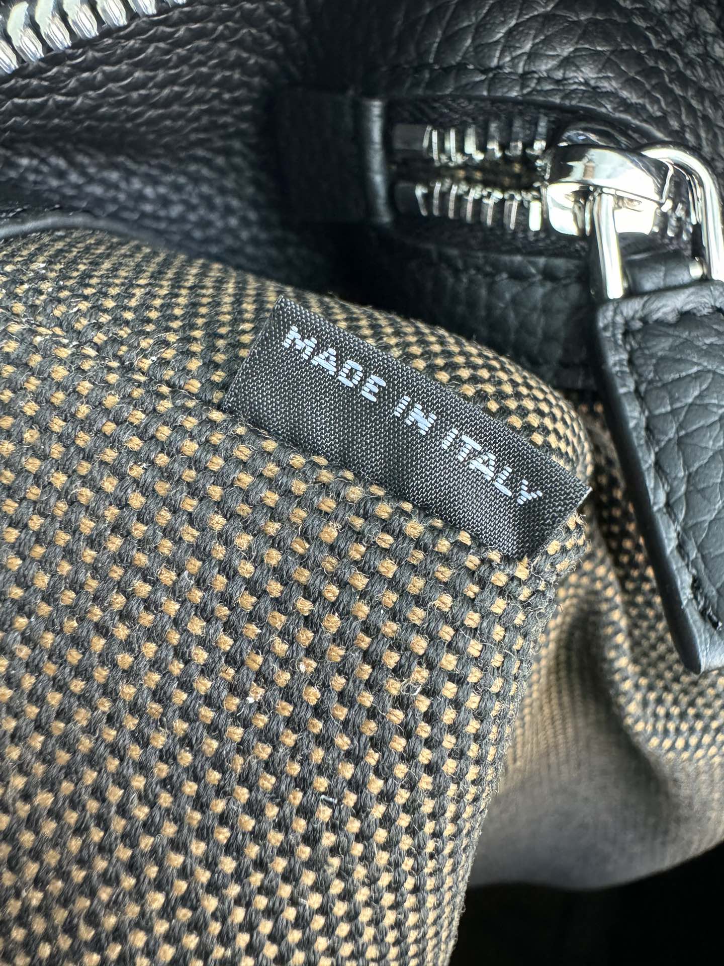 [TOP] PRADA Leather Fabric Messenger Bag 22*22*12cm/30*27.5*14cm - 2 Colour