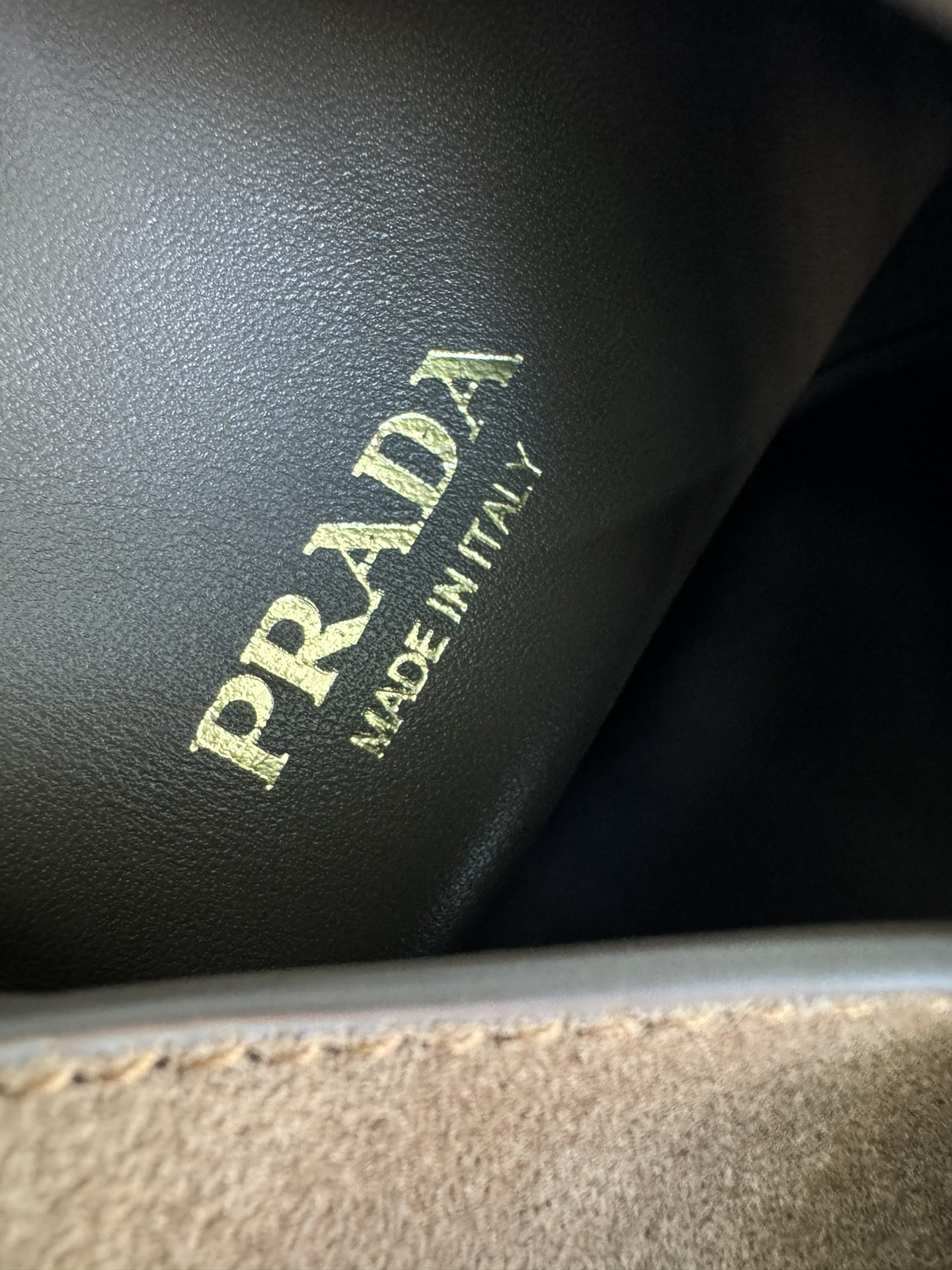 [TOP] PRADA Deer Print Cowhide Bag 40x30x9cm - Brown