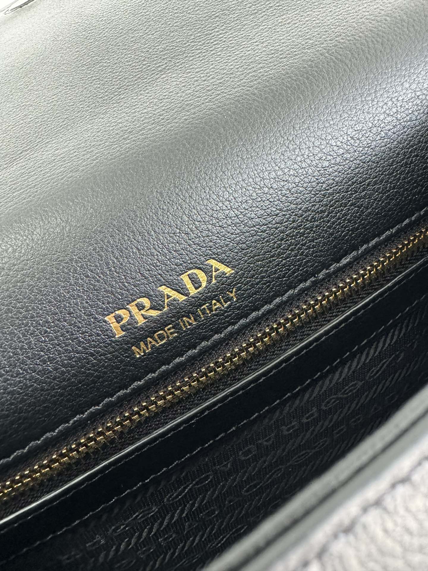 [TOP] PRADA Shoulder Strap Bag With Cowhide 24*15*8cm - 4 Colour