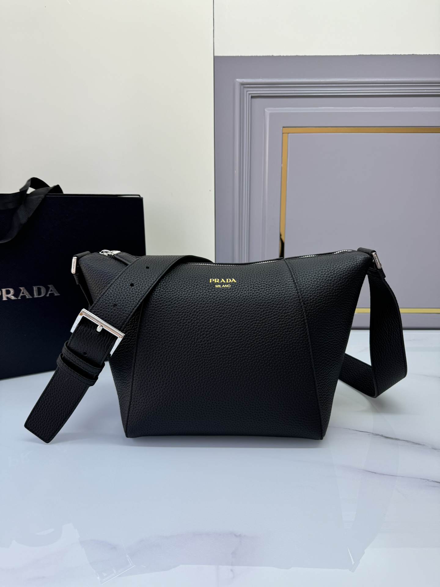 [TOP] PRADA Leather Fabric Messenger Bag 22*22*12cm/30*27.5*14cm - 2 Colour