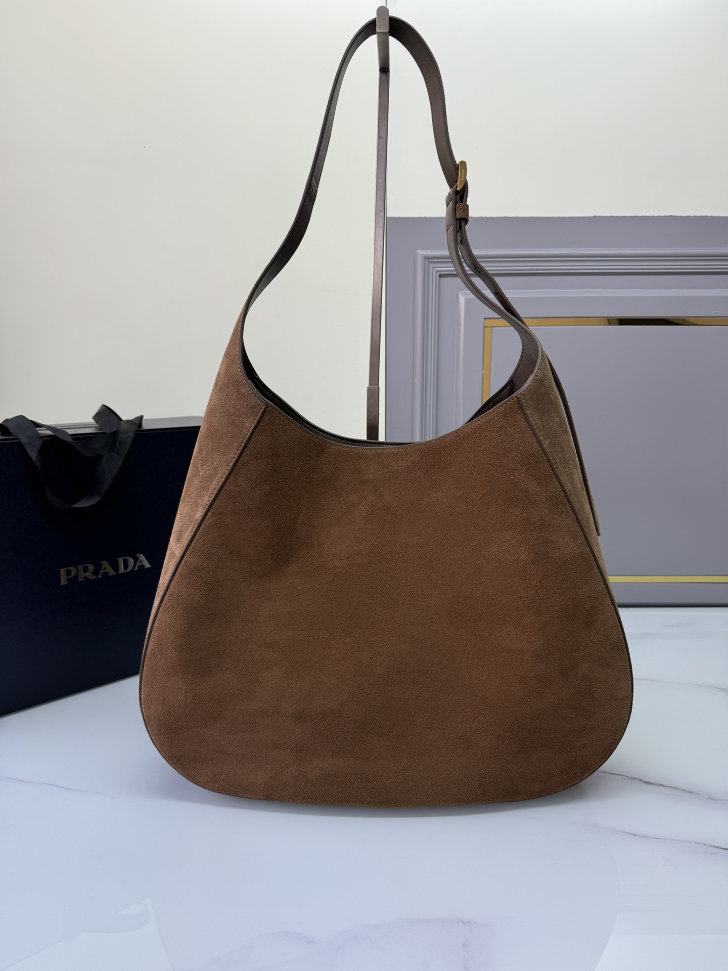 [TOP] PRADA Deer Print Cowhide Bag 40x30x9cm - Brown