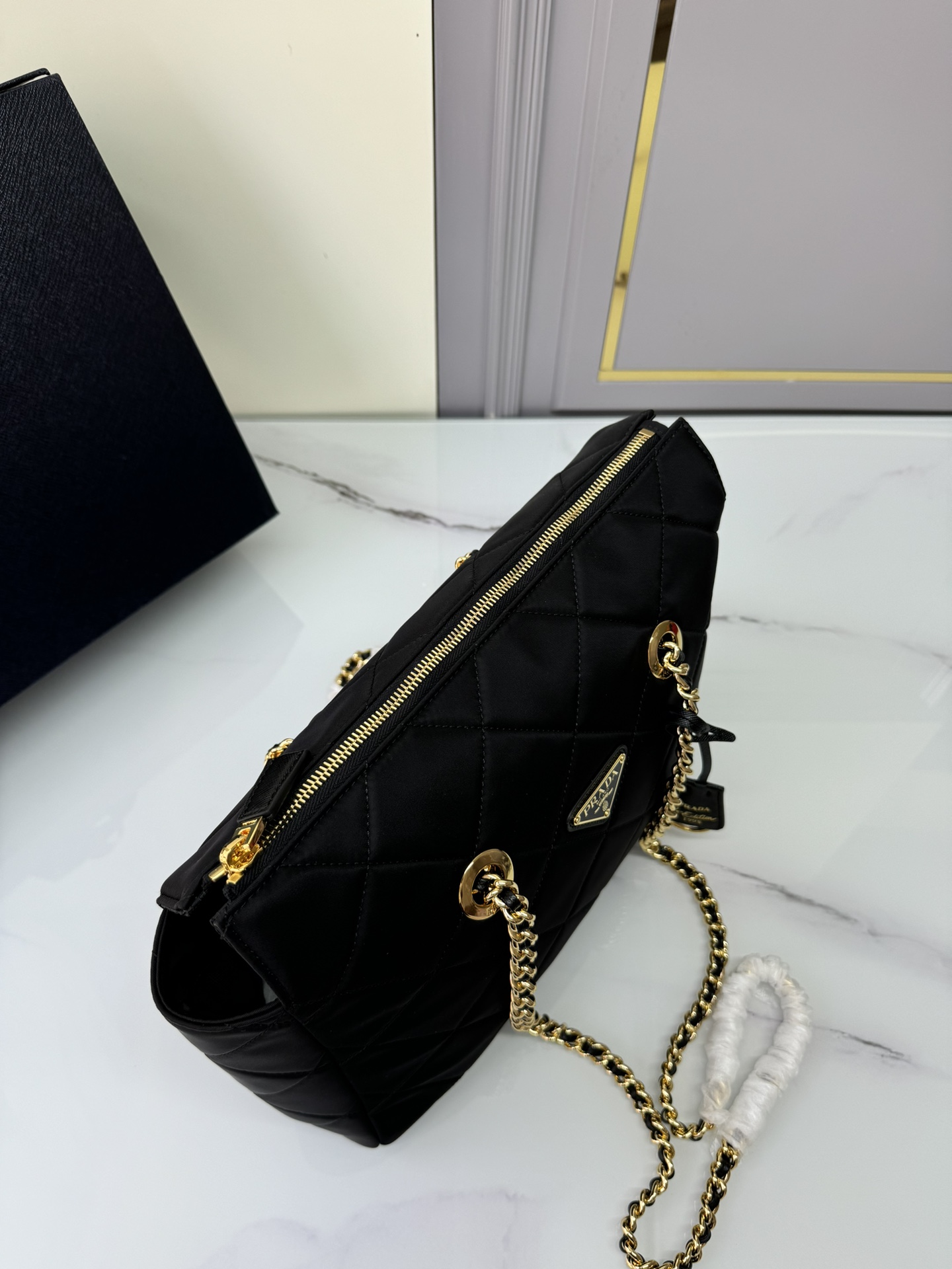 [TOP] PRADA Chain Ridge Wandering Bag 31*22*8cm - 2 Colour