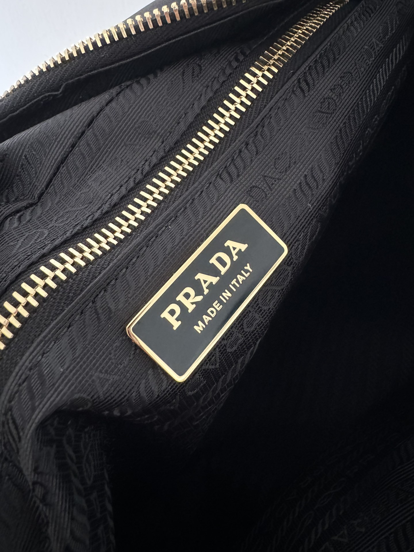 [TOP] PRADA Chain Ridge Wandering Bag 31*22*8cm - 2 Colour