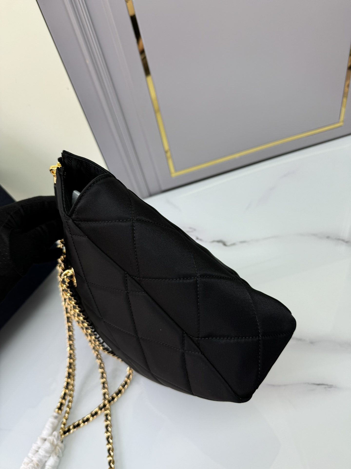 [TOP] PRADA Chain Ridge Wandering Bag 31*22*8cm - 2 Colour