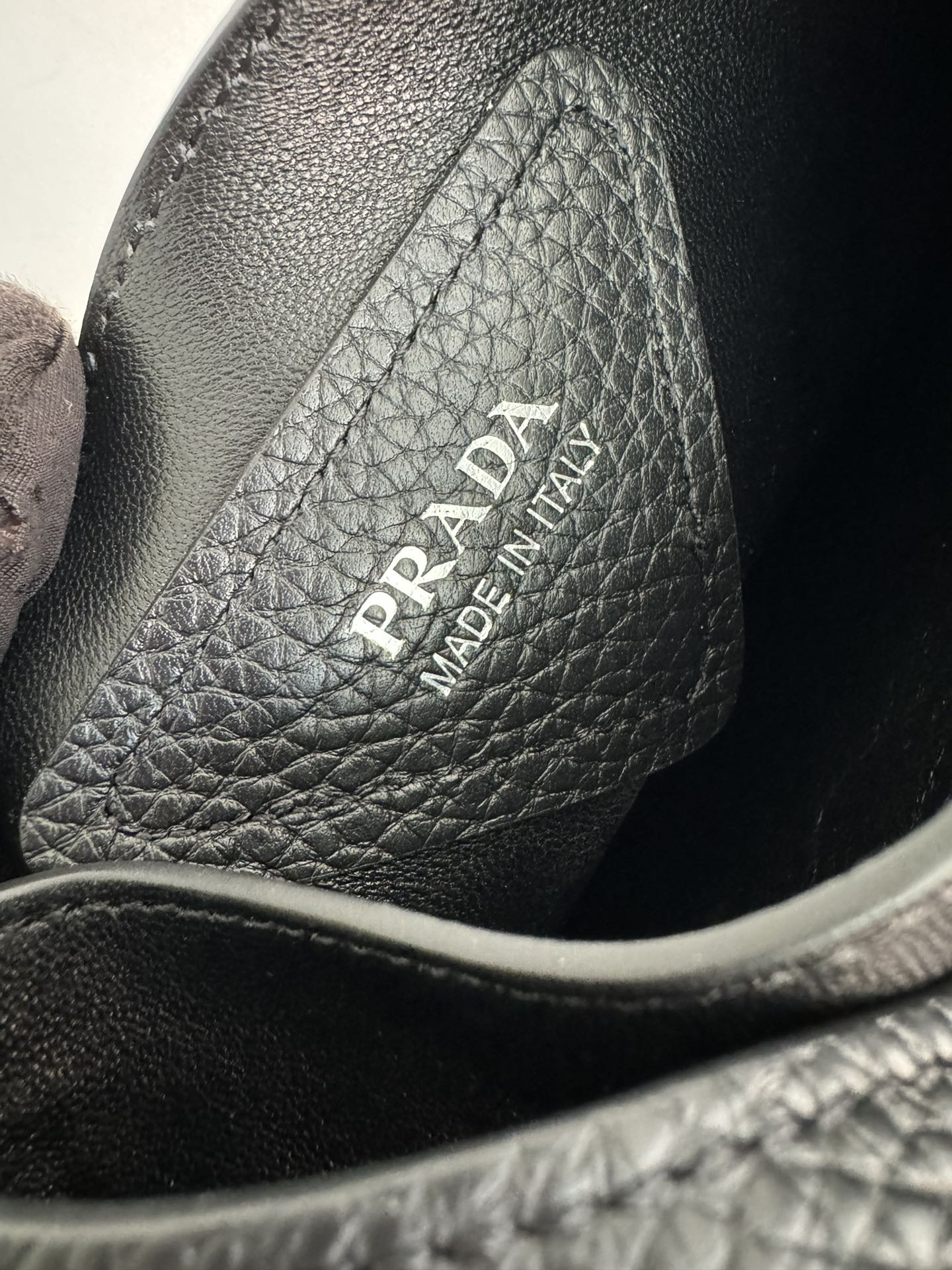 [Top] PRADA Cowhide Bucket Bag 23×21×13cm - Black