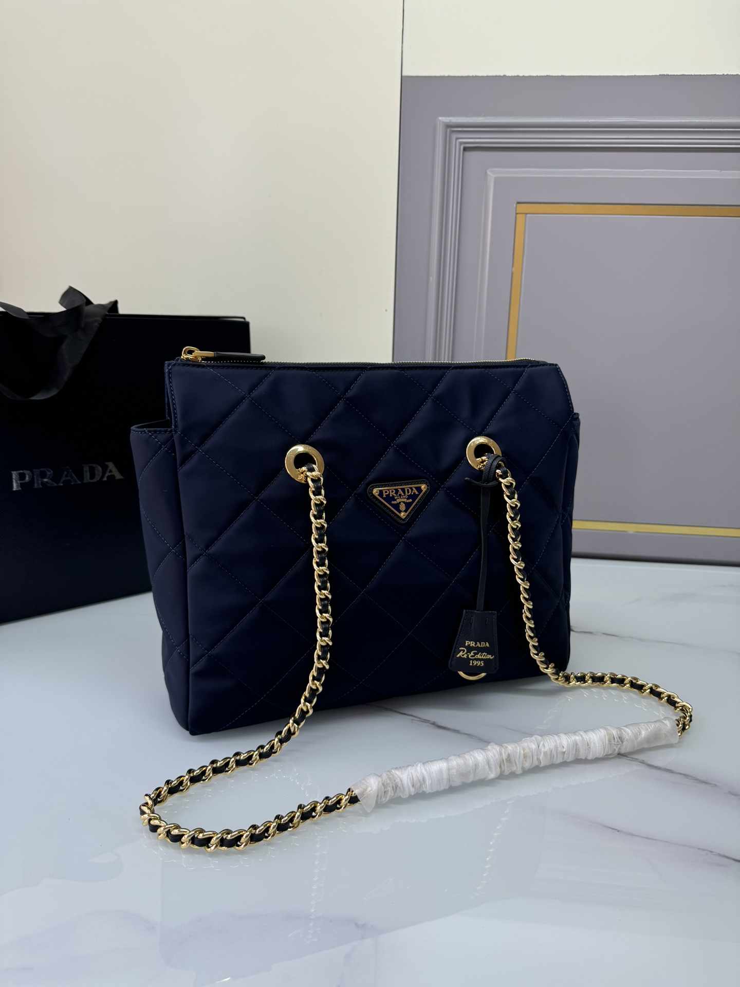 [TOP] PRADA Chain Ridge Wandering Bag 31*22*8cm - 2 Colour