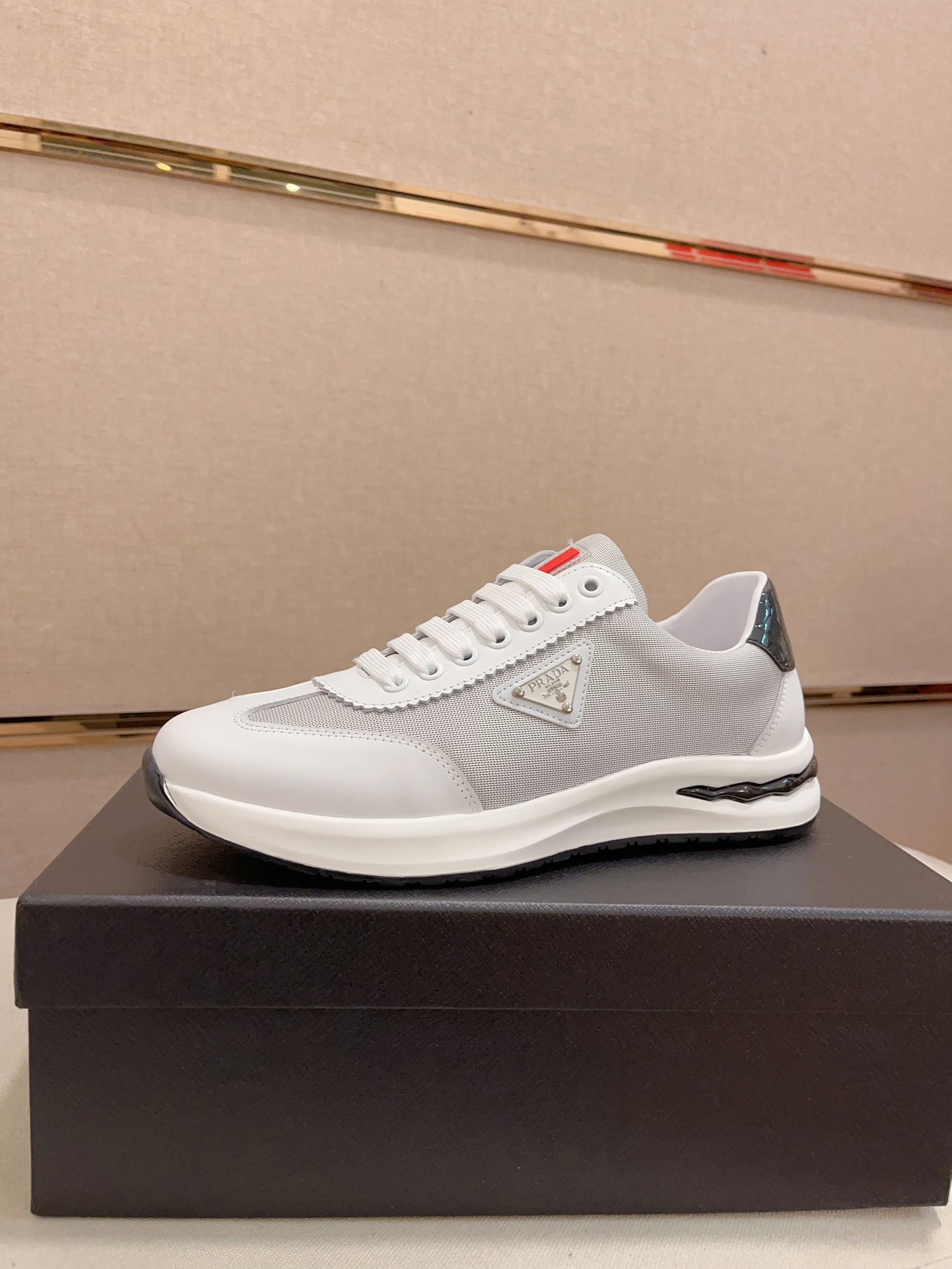 [TOP] PRADA Sports Shoes - 2 Colors