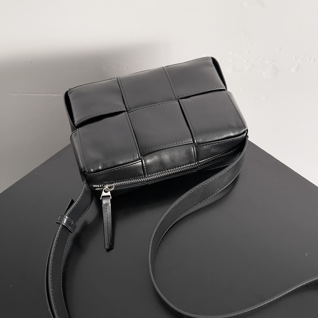 [TOP] Bottega Veneta BV Cassette Bag 21x13x6.5cm - 2 Color