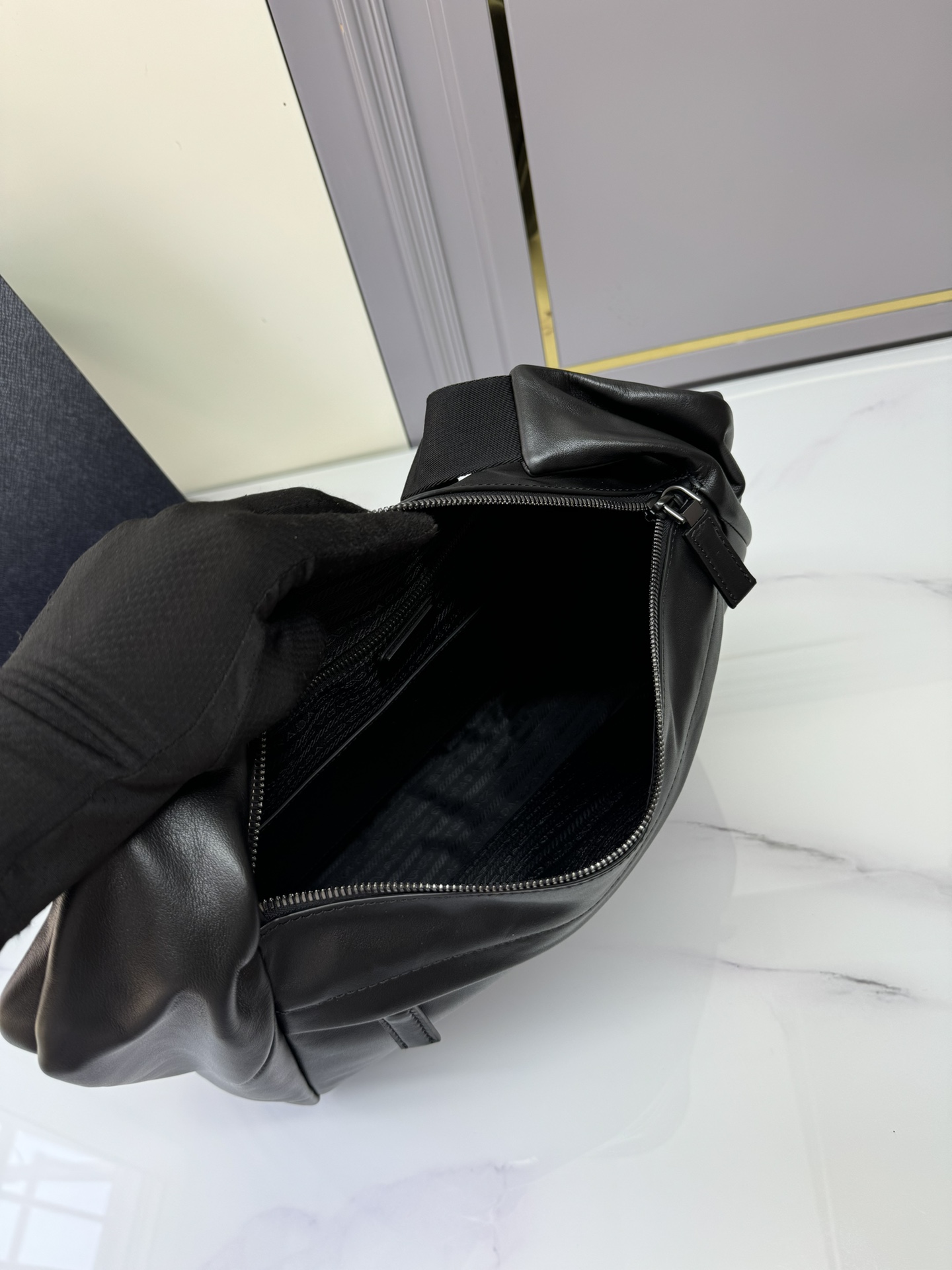 [TOP] PRADA Men's Leather Messenger Bags - Black