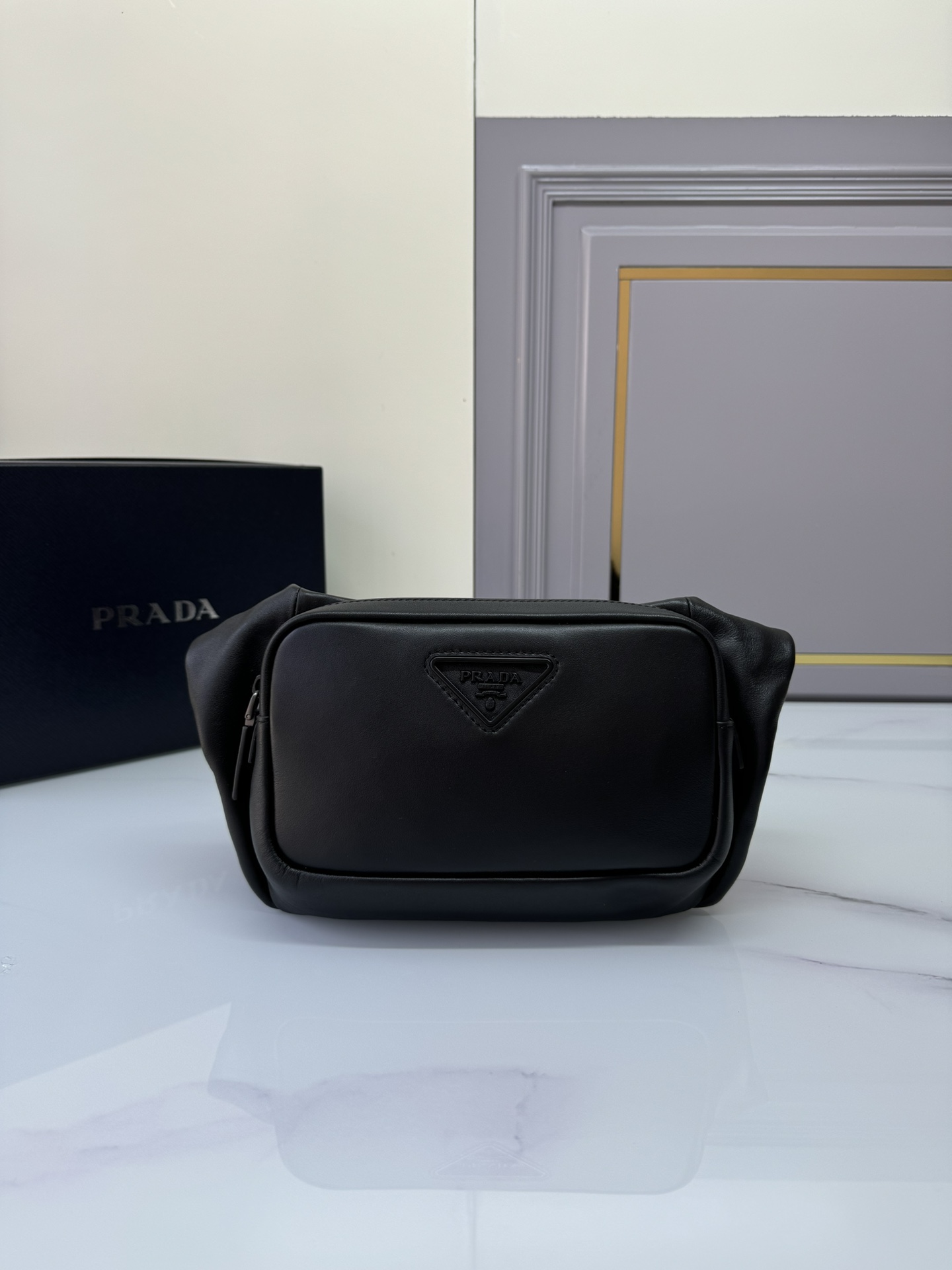 [Top] PRADA Nylon Messenger Bag 22x16.5x5cm - Black