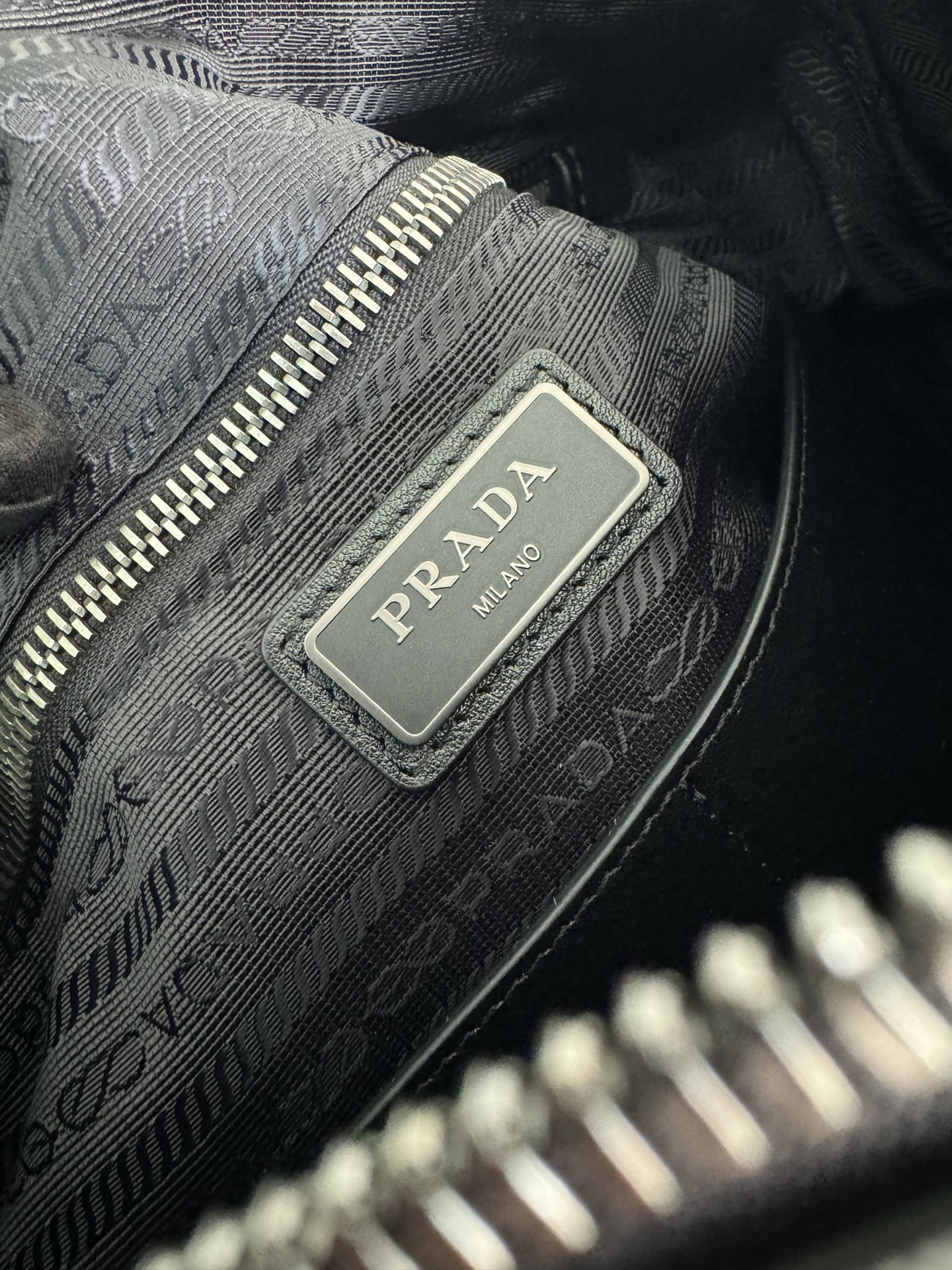 [TOP] PRADA Men's Leather Messenger Bags - Black