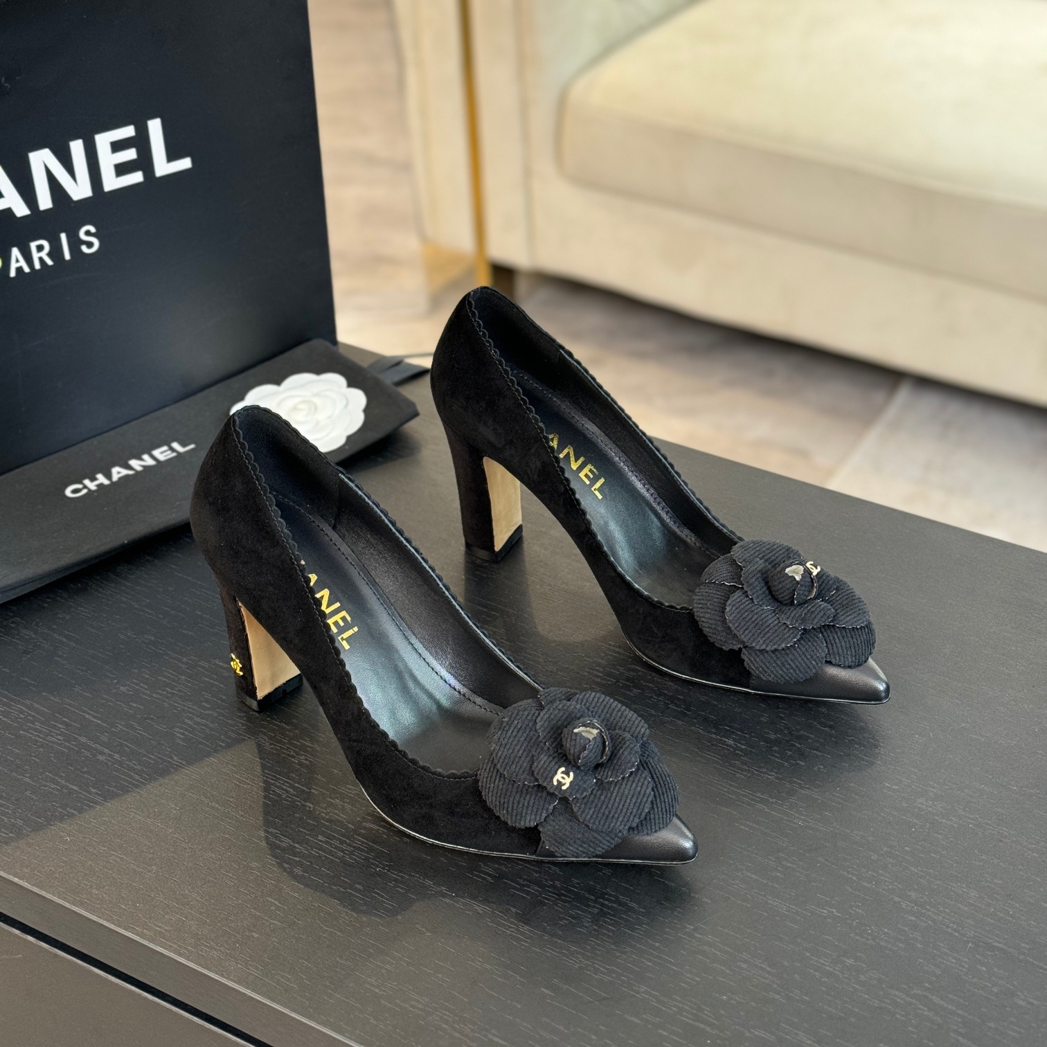 [TOP] CHANEL 8cm High Heel Camellia Pumps - 4 Color