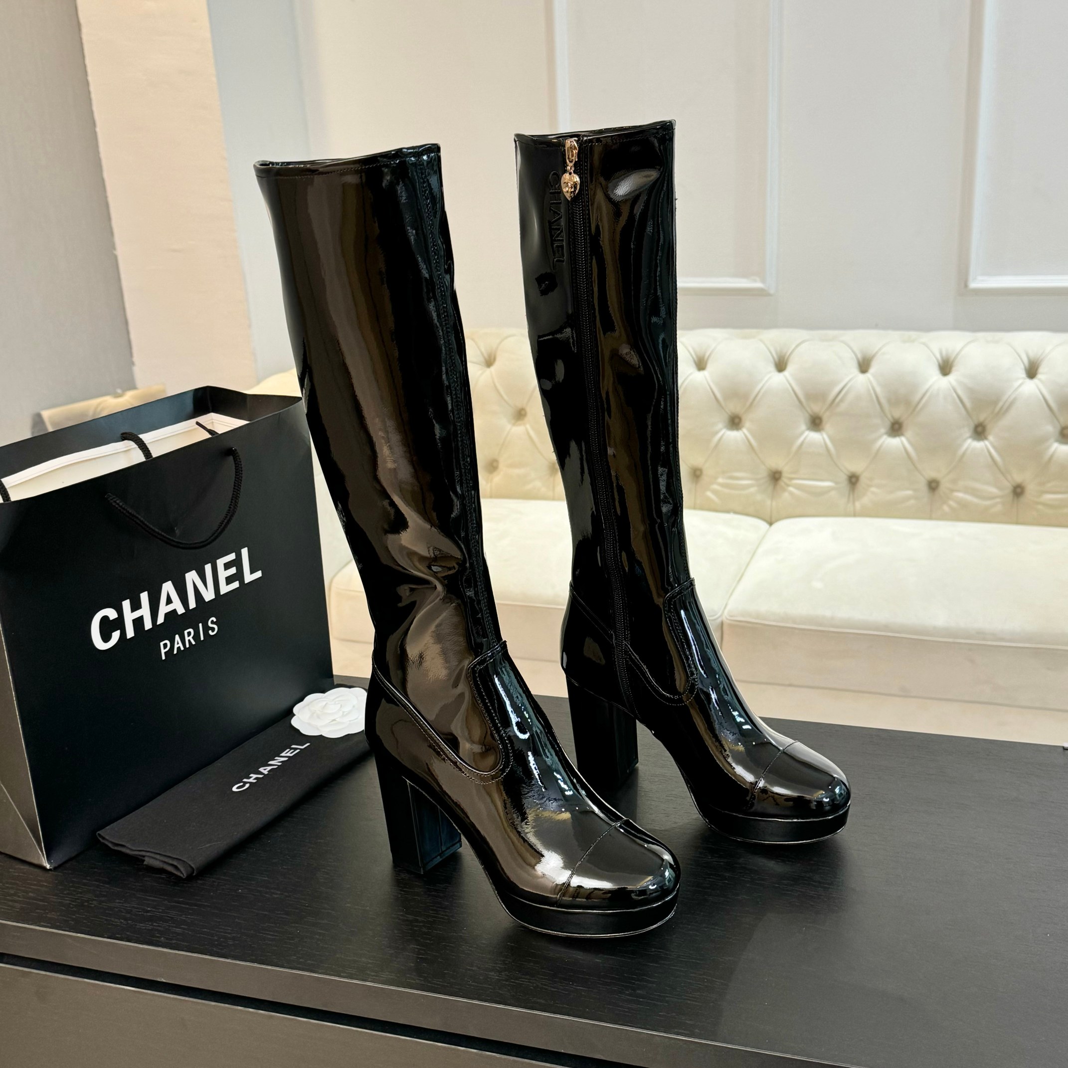 [TOP] CHANEL 8cm High Heel Shiny Leather Stretch Boots - 2 Color