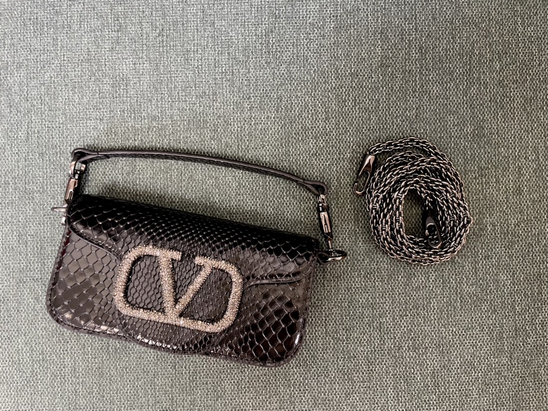 [TOP] VALENTINO Loco Bag Snake Printed Pattern Calfskin Handbag 20x11x5cm/27x13x6cm - 7 Colour