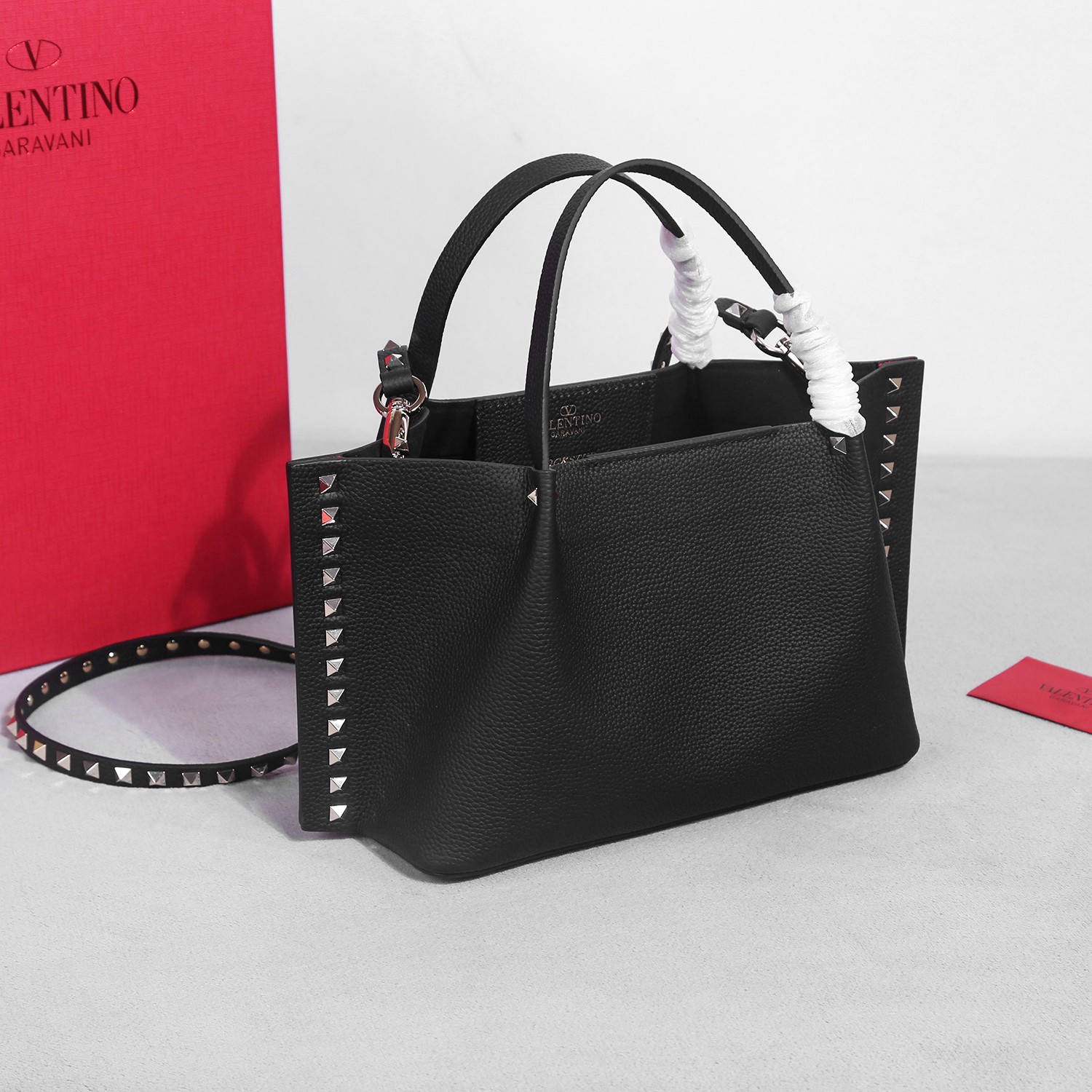 [TOP] VALENTINO Rockstud Tote Bag Cowhide 31*25*15cm/41*25*18 cm - 5 Colour