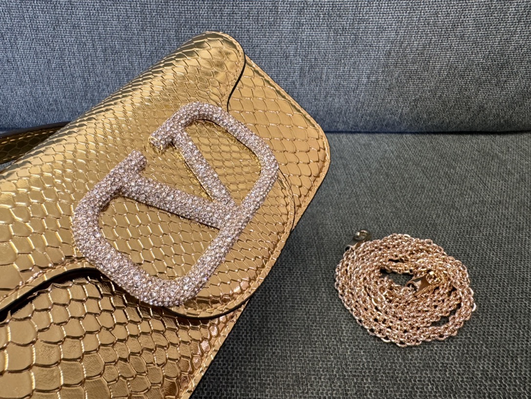 [TOP] VALENTINO Loco Bag Snake Printed Pattern Calfskin Handbag 20x11x5cm/27x13x6cm - 7 Colour