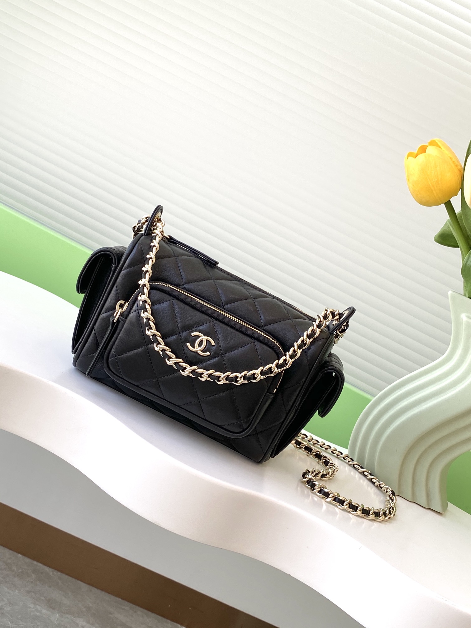 [TOP] CHANEL 24K Small Camera Case 14×23×9cm - Black