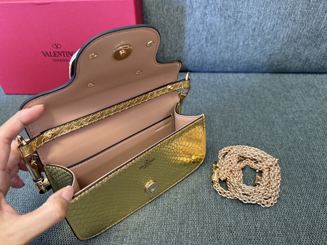 [TOP] VALENTINO Loco Bag Snake Printed Pattern Calfskin Handbag 20x11x5cm/27x13x6cm - 7 Colour