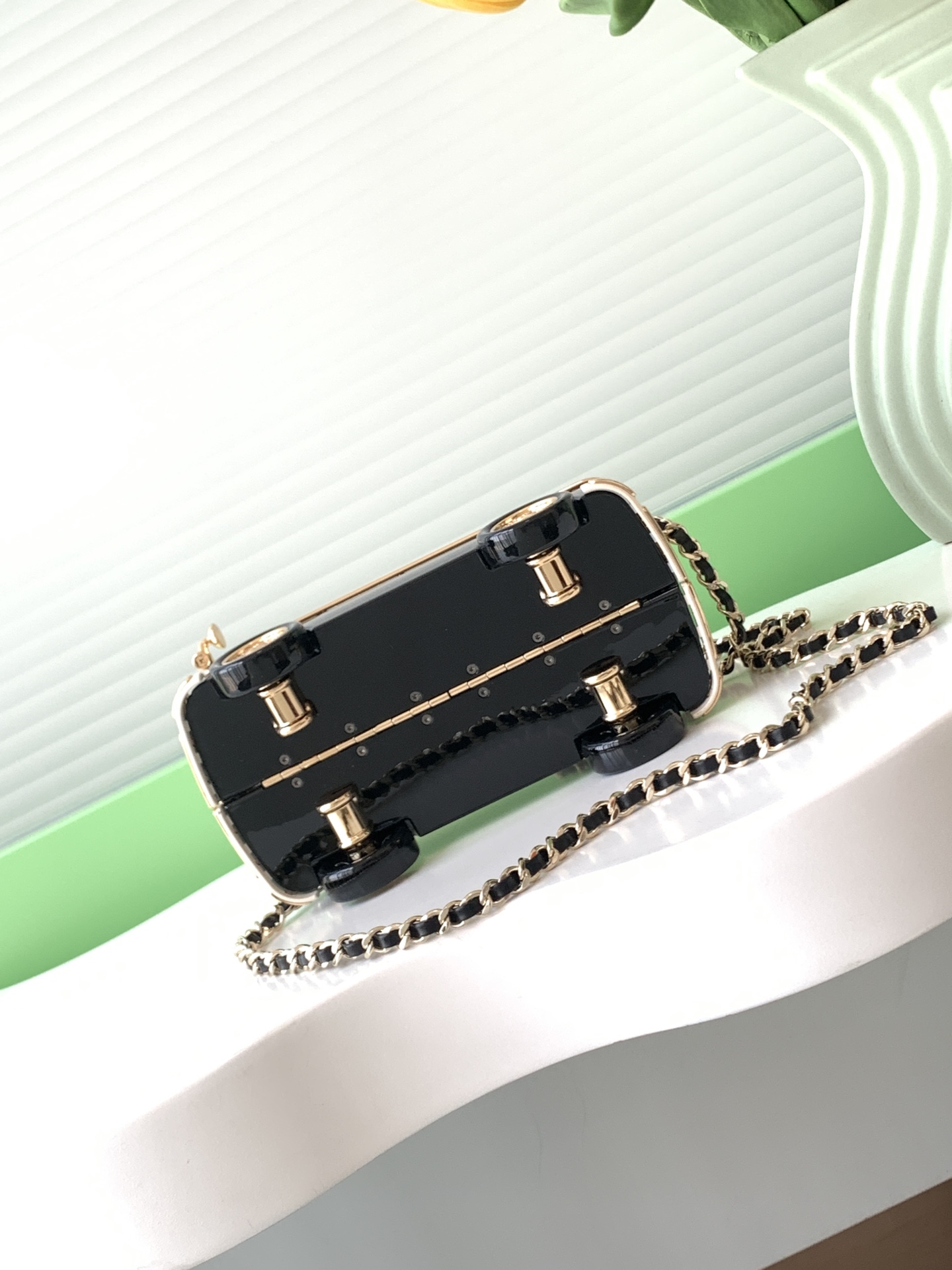 [TOP] CHANEL MINI VAN MINAUDIERE 9.4×16×8.7cm