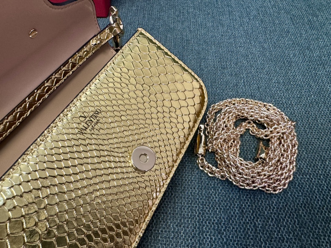 [TOP] VALENTINO Loco Bag Snake Printed Pattern Calfskin Handbag 20x11x5cm/27x13x6cm - 7 Colour