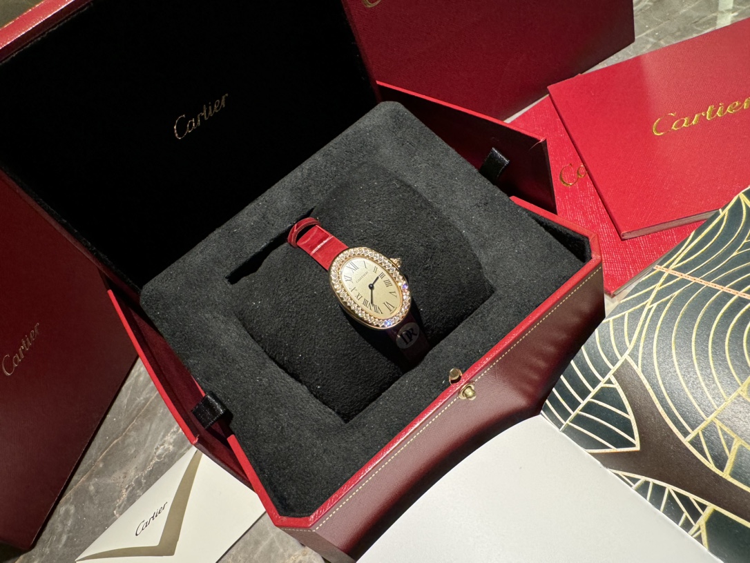 [TOP] Cartier Baignoire Watch - Red