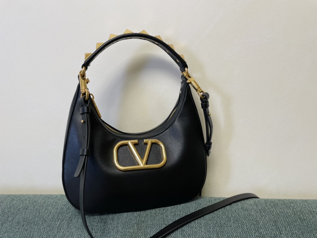 [TOP] VALENTINO Calfskin Hobo Handbag 26x30x7cm - Black