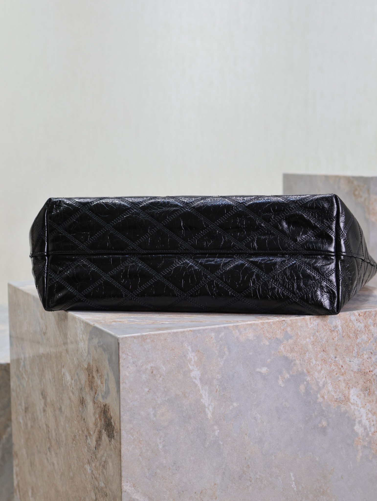 [TOP] Yves Saint Laurent YSL Oil Wax Leather Shopping Tote Bag 38×28×13cm-Black