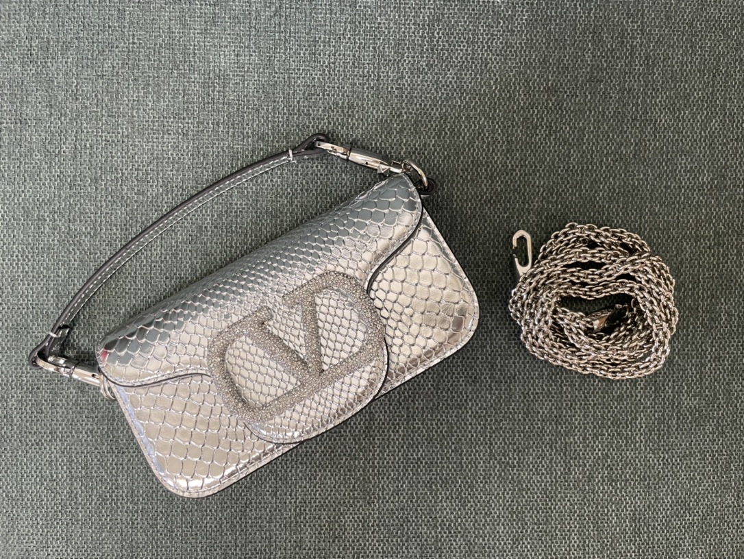 [TOP] VALENTINO Loco Bag Snake Printed Pattern Calfskin Handbag 20x11x5cm/27x13x6cm - 7 Colour