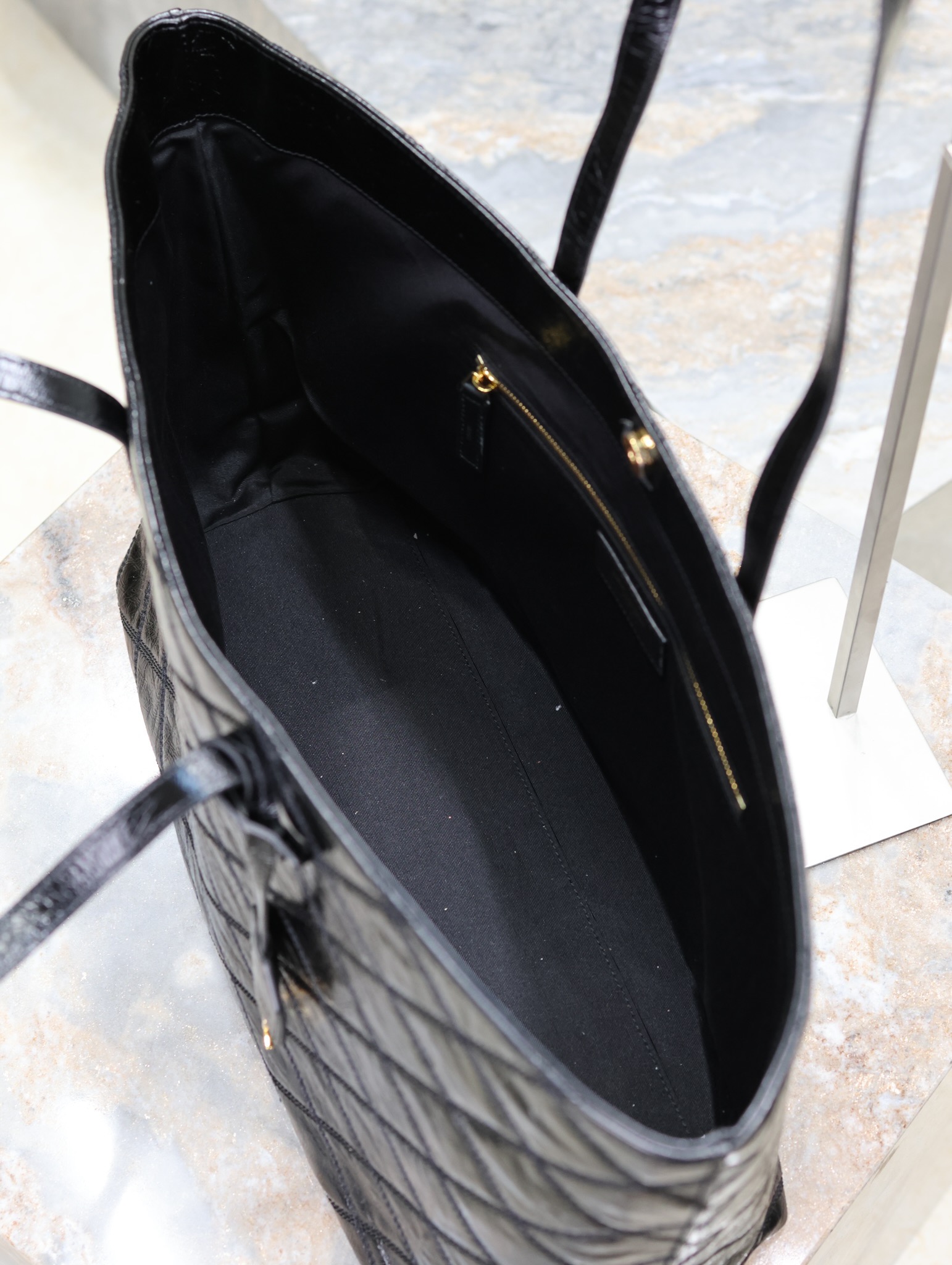 [TOP] Yves Saint Laurent YSL Oil Wax Leather Shopping Tote Bag 38×28×13cm-Black