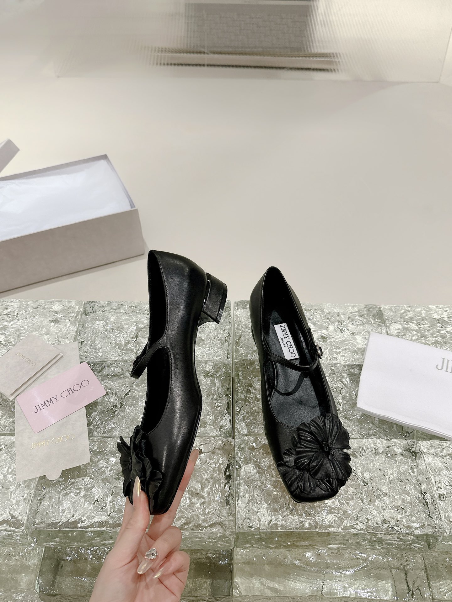 [TOP] Jimmy Choo Rose Appliqué Flats - 3 Color