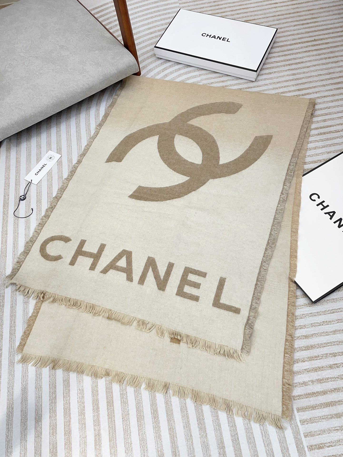 [TOP] CHANEL Cashmere Shawl Scarf 75x200 cm - Khaki