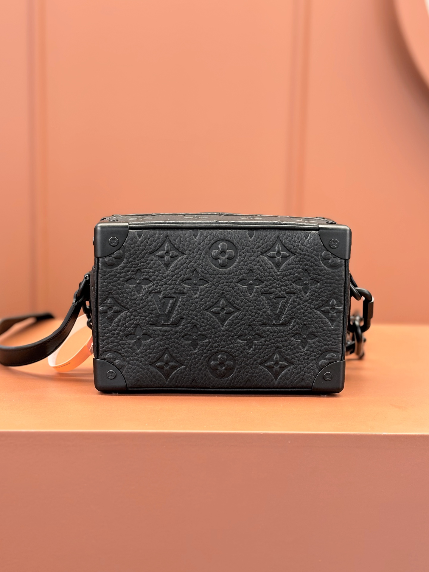 [TOP] Louis Vuitton LV Men's Taurillon Monogram Mini Soft Trunk 18.5x13x8cm - Black