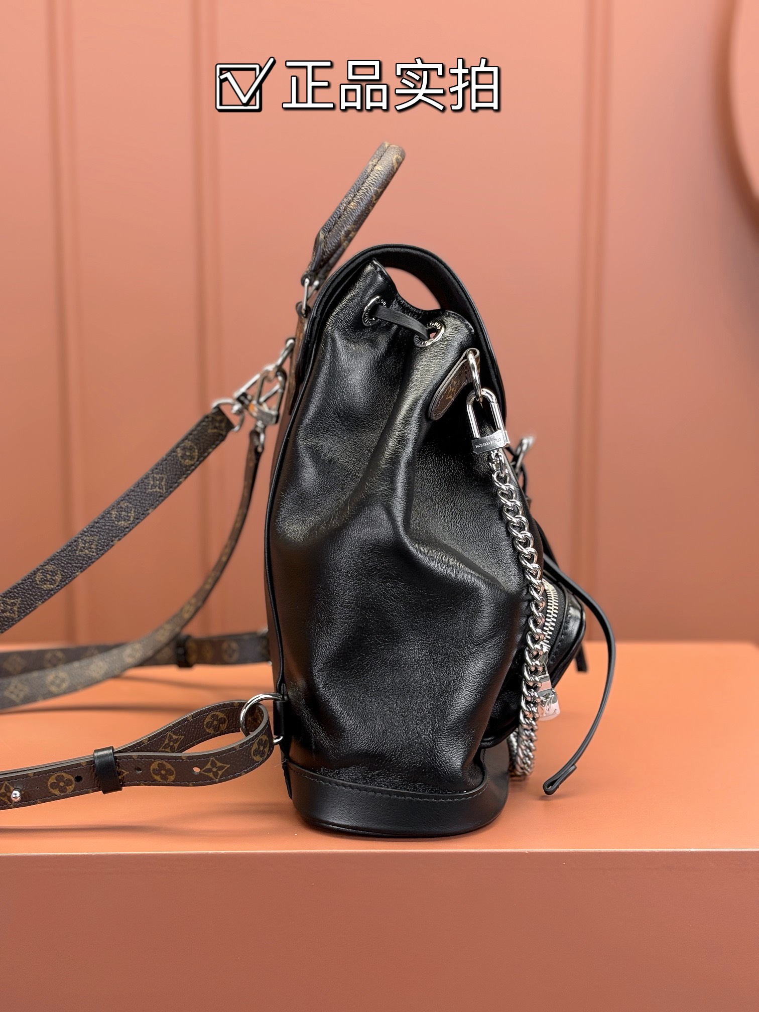 [TOP] Louis Vuitton LV  Montsouris PM Backpack 30 x 18 x 28 cm-Black