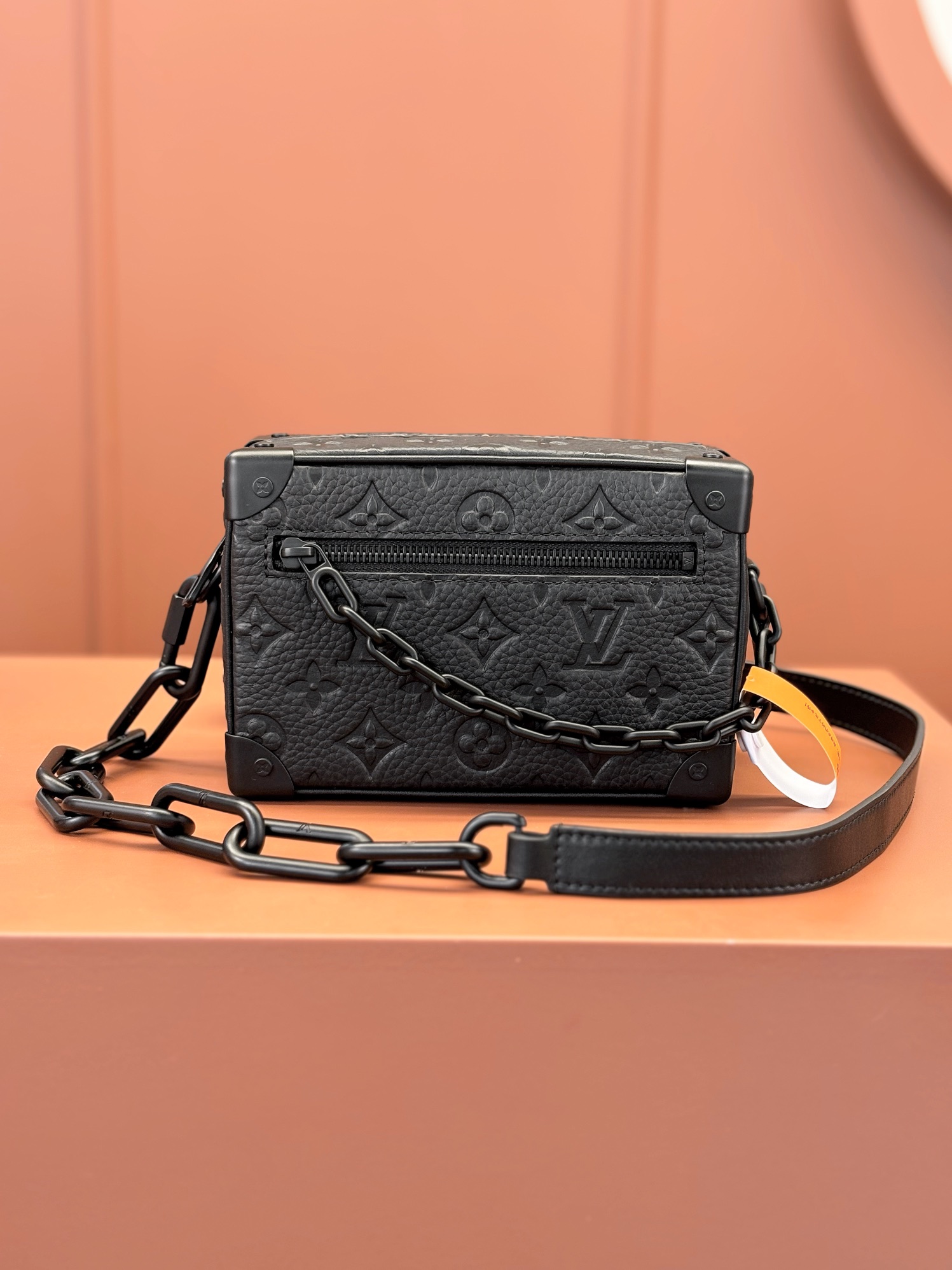 [TOP] Louis Vuitton LV Men's Taurillon Monogram Mini Soft Trunk 18.5x13x8cm - Black