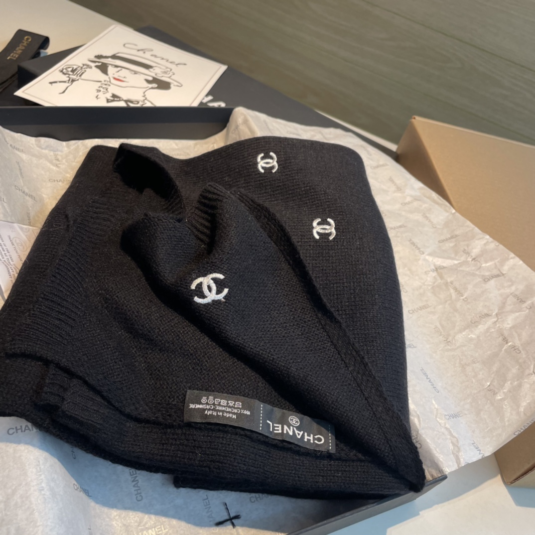 [TOP] CHANEL Cashmere Shawl Scarf 70x190 cm - Black