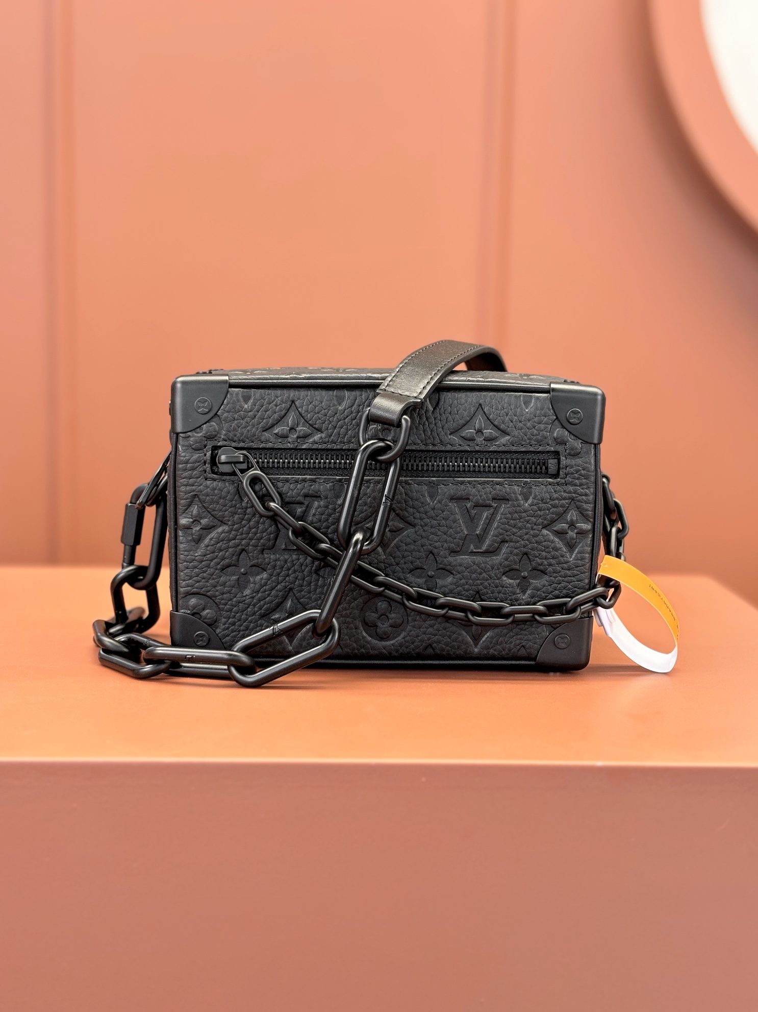 [TOP] Louis Vuitton LV Men's Taurillon Monogram Mini Soft Trunk 18.5x13x8cm - Black